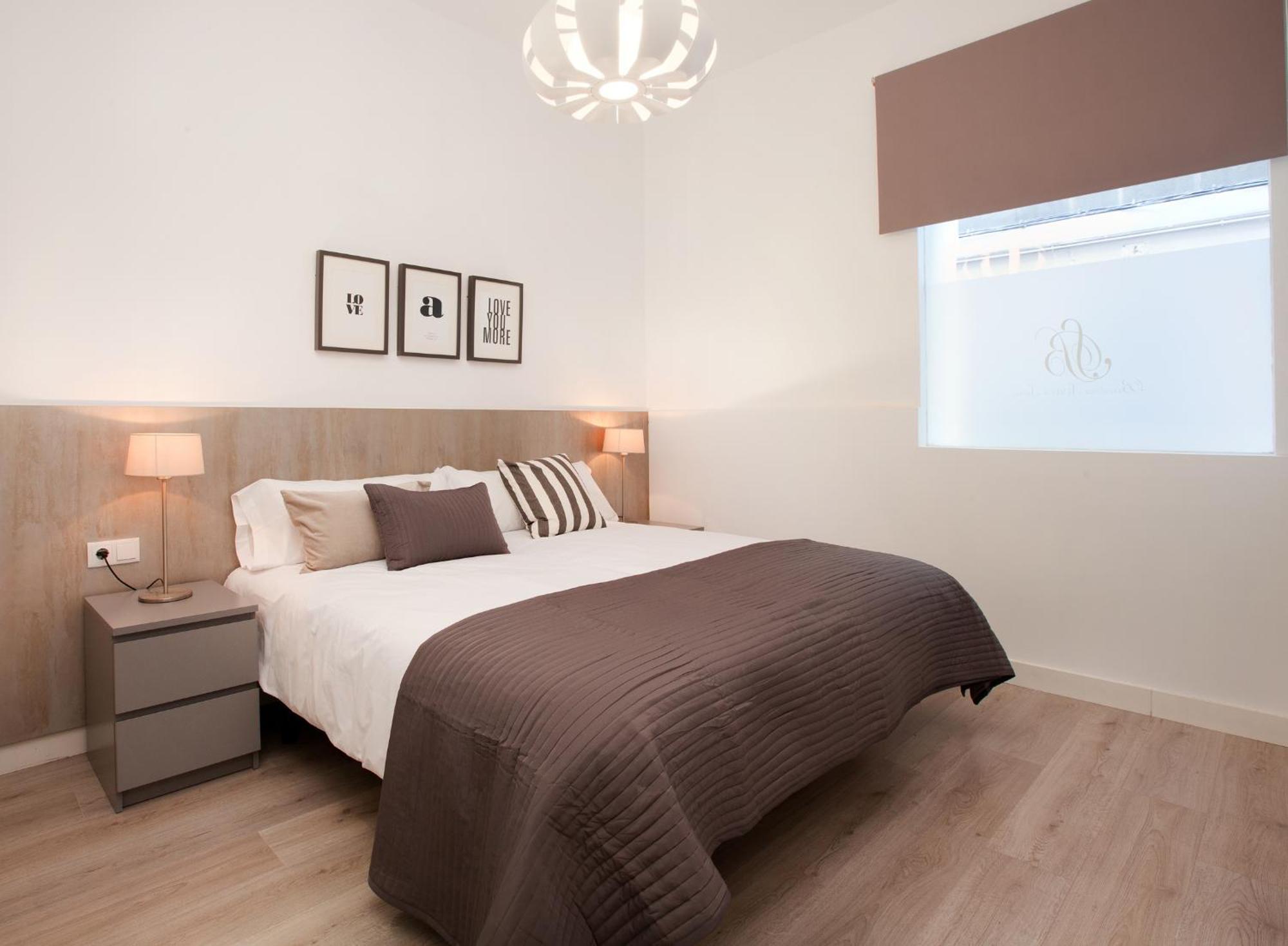 Click&Flat Seneca Suites Barcelona Zimmer foto