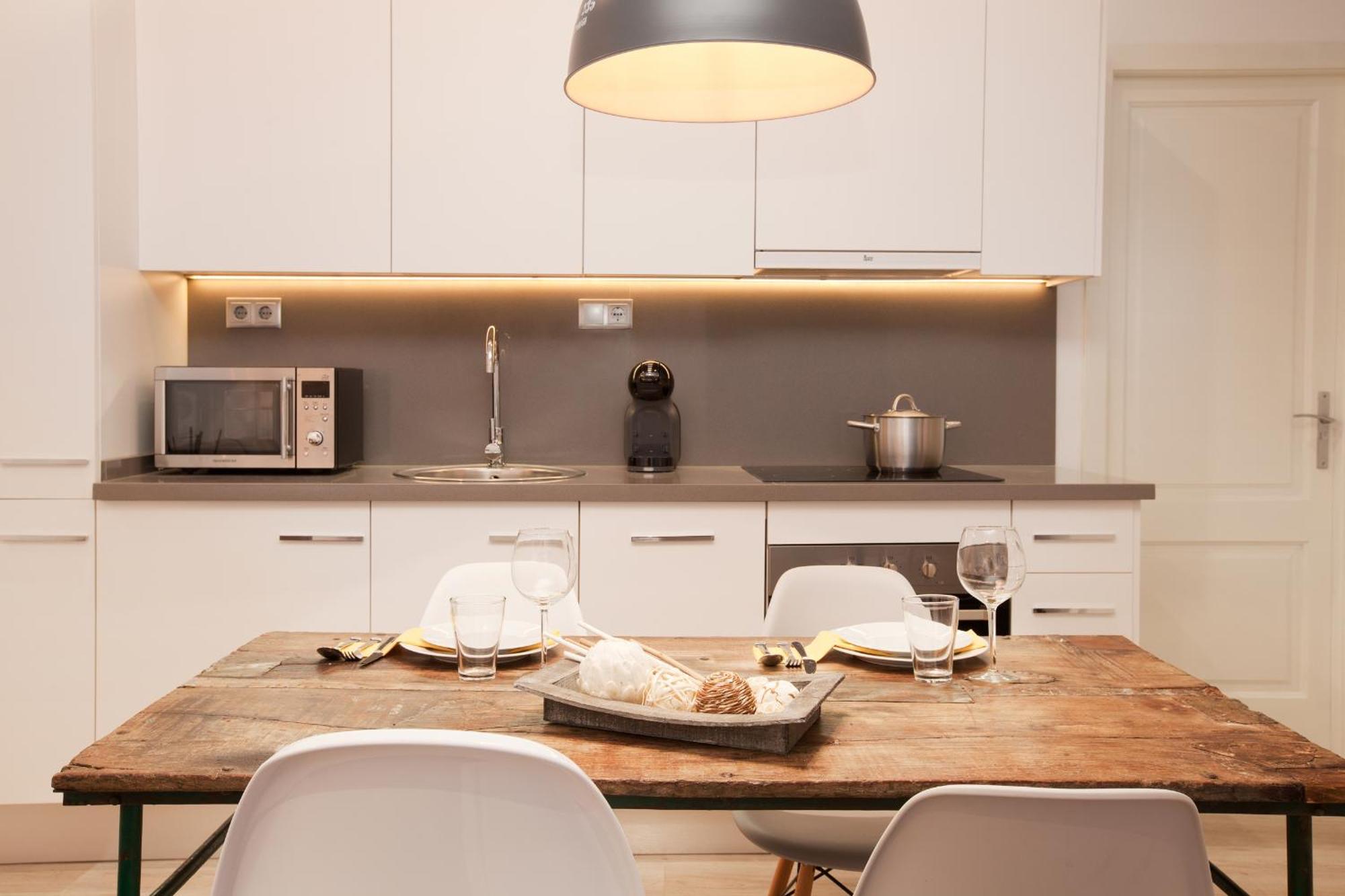 Click&Flat Seneca Suites Barcelona Zimmer foto