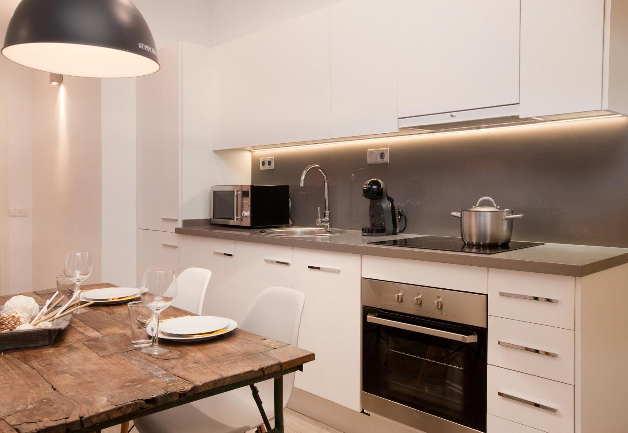 Click&Flat Seneca Suites Barcelona Zimmer foto