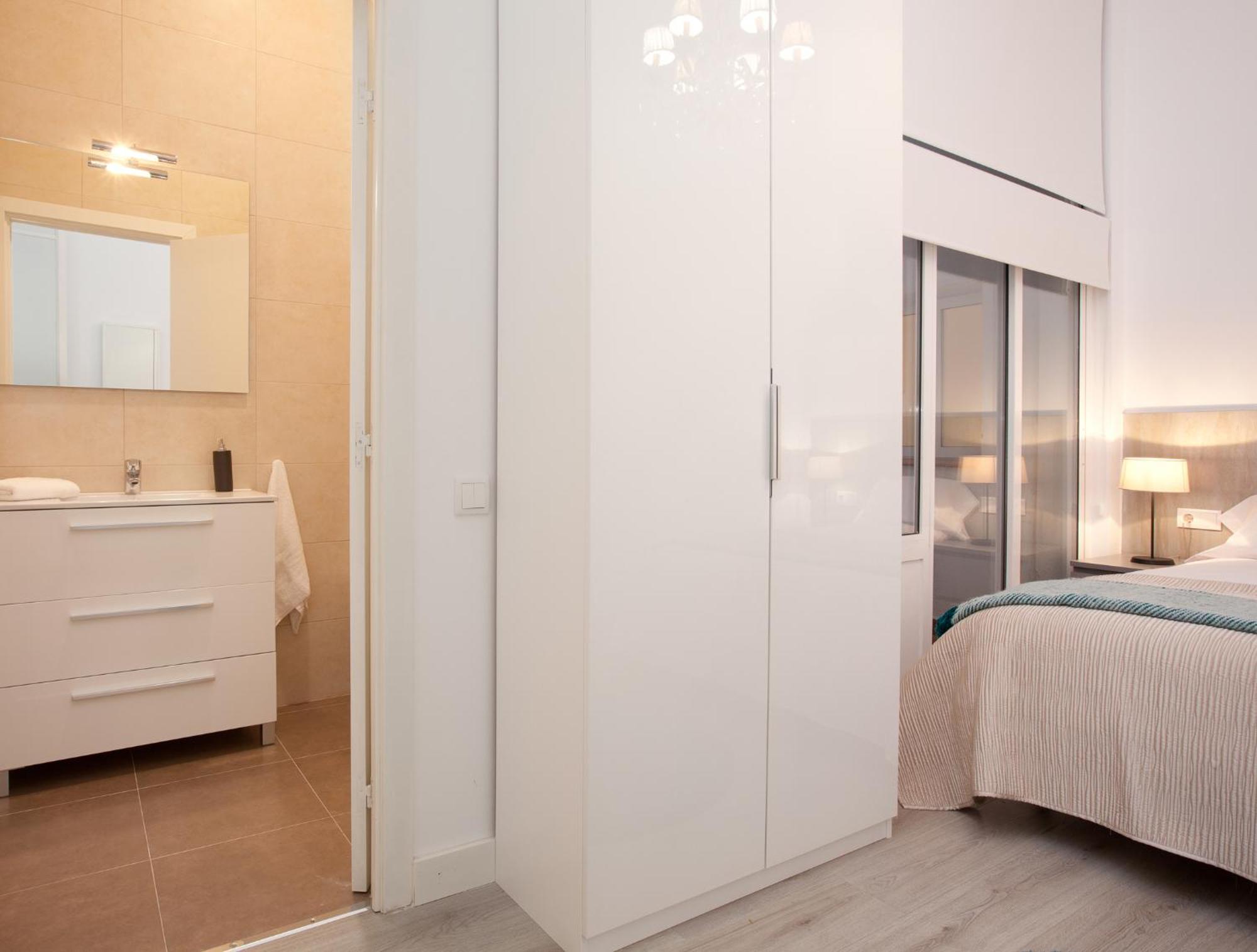 Click&Flat Seneca Suites Barcelona Zimmer foto